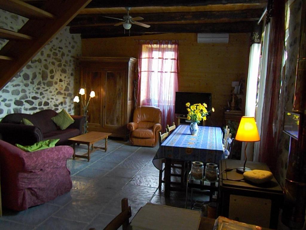 Chambres D'Hote Les Jardins De Prasserat Vallon-Pont-dʼArc Habitación foto