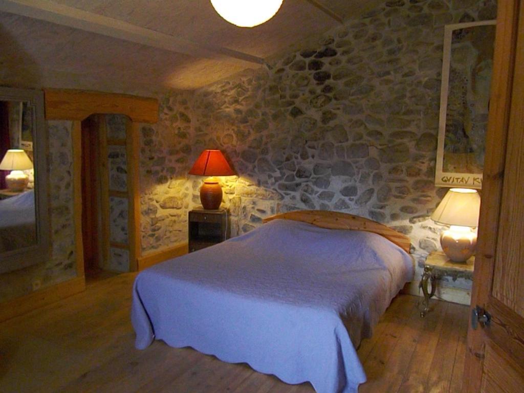 Chambres D'Hote Les Jardins De Prasserat Vallon-Pont-dʼArc Habitación foto