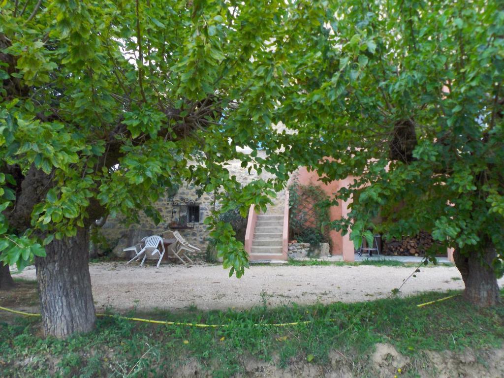 Chambres D'Hote Les Jardins De Prasserat Vallon-Pont-dʼArc Habitación foto